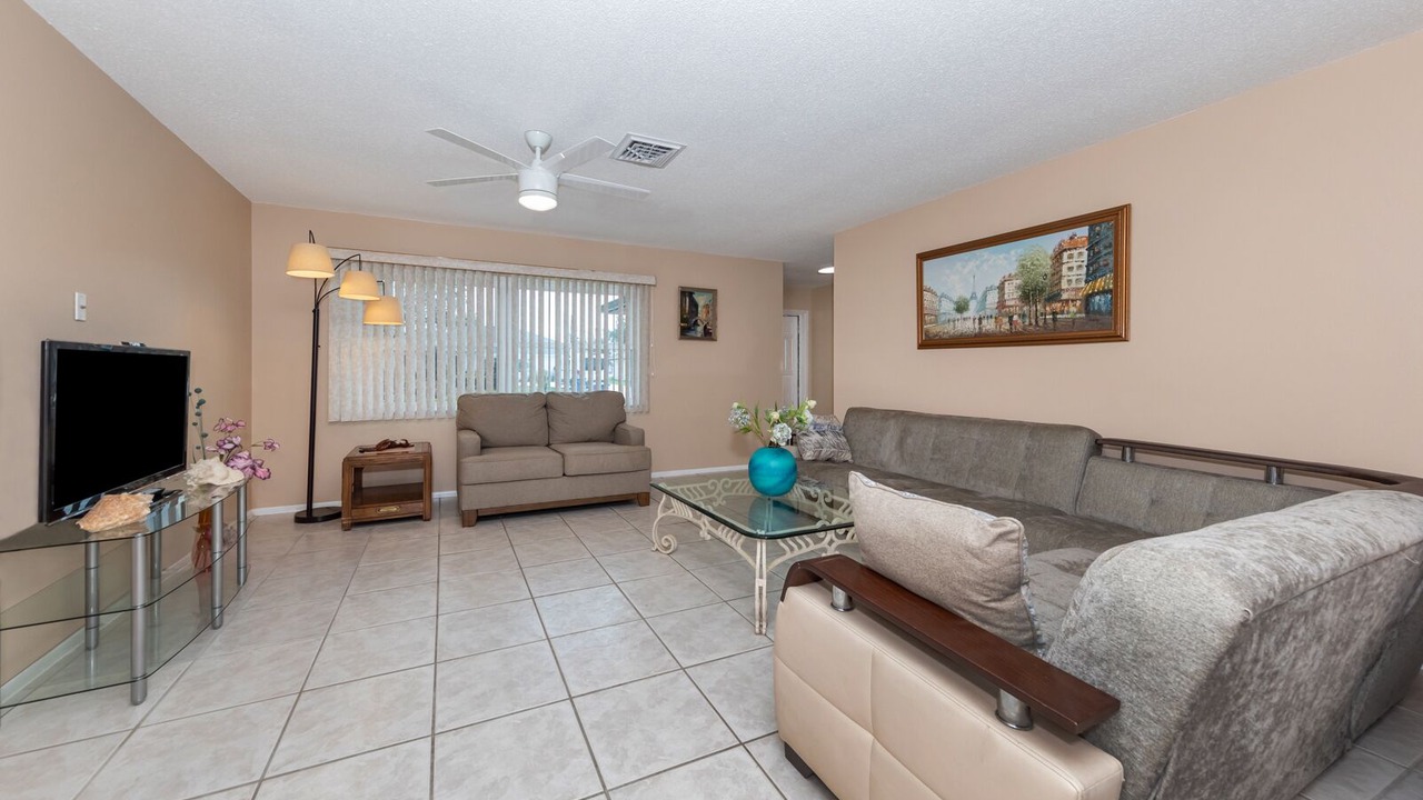 Photo of Livingroom in Venice East