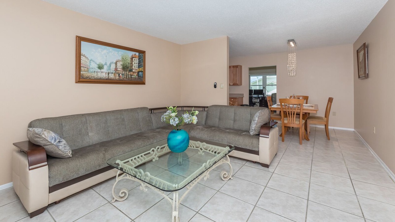 Photo of Livingroom in Venice East