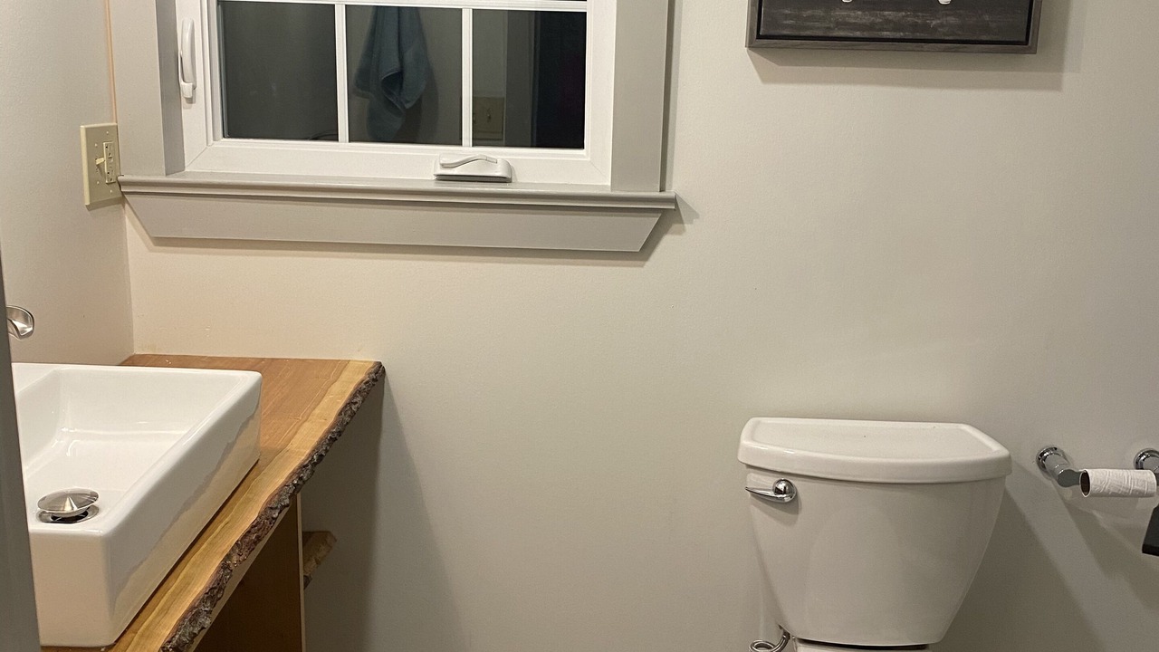 Photo of Bathroom in Drifting