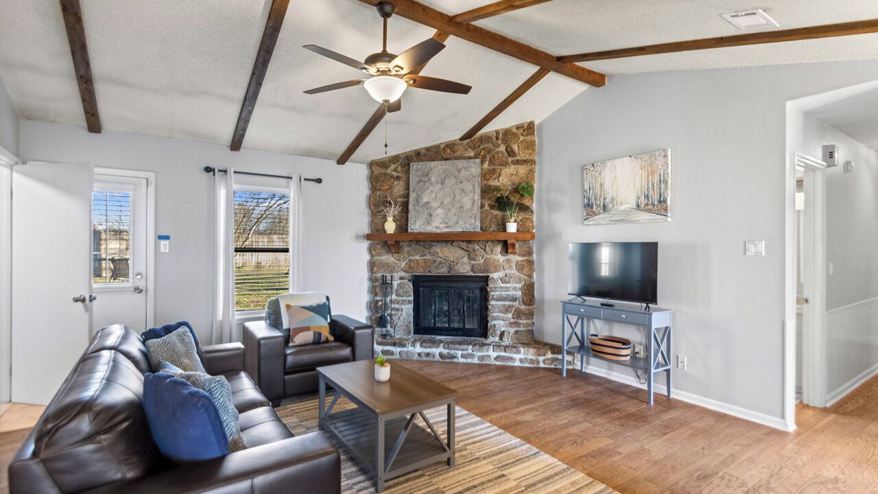 Photo of Livingroom in Sherwood