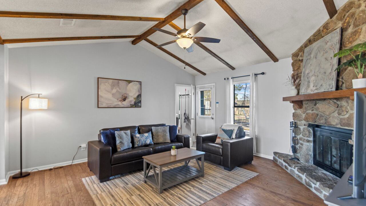 Photo of Livingroom in Sherwood
