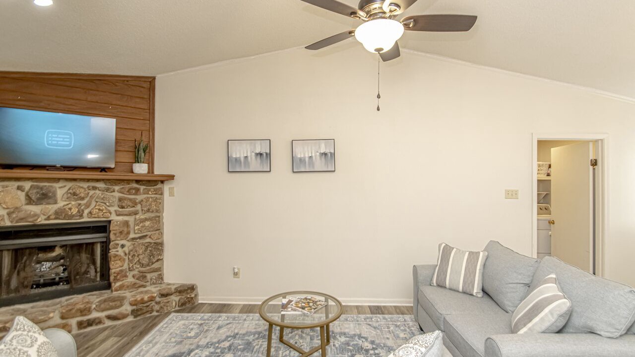 Photo of Livingroom in Little Rock