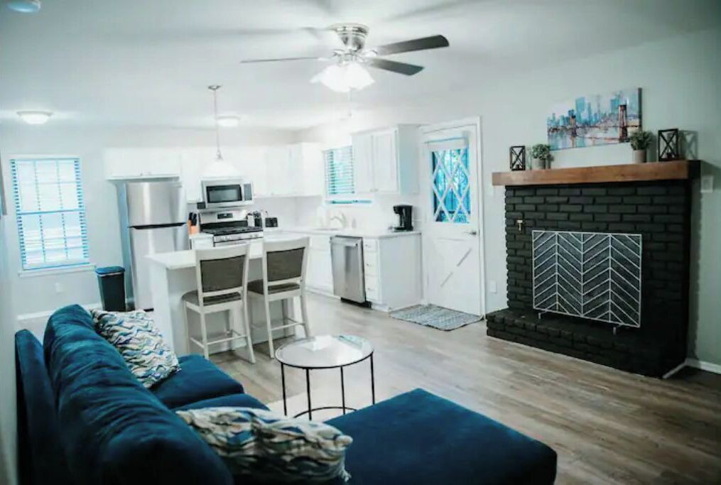 Photo of Livingroom in Jacksonville