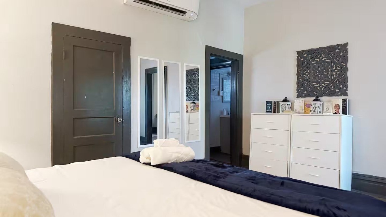 Photo of Bedroom in Evansville