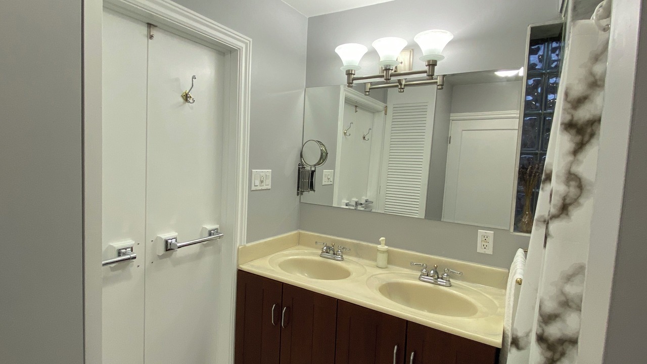 Photo of Bathroom in Clairlea