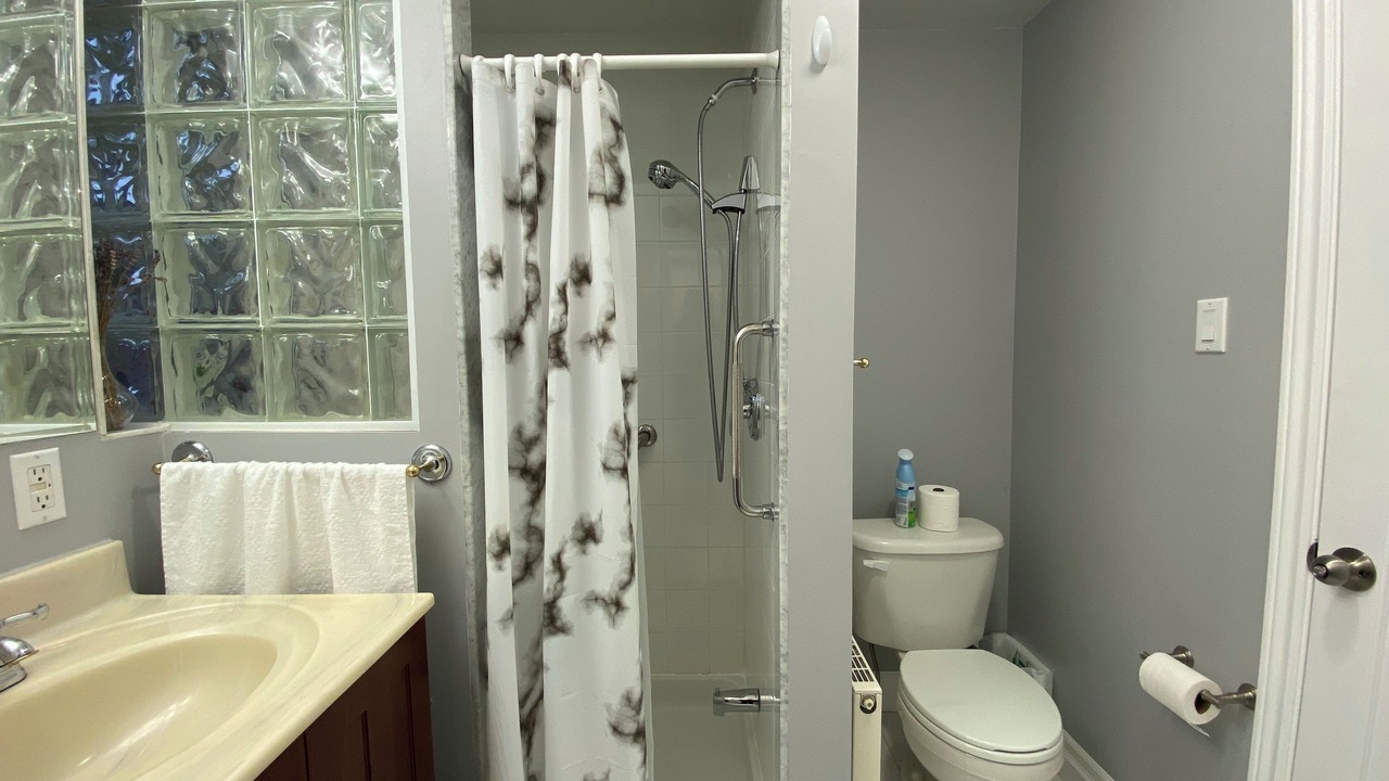 Photo of Bathroom in Clairlea