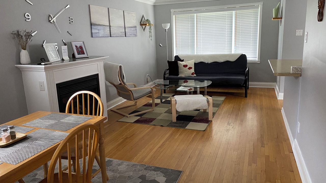 Photo of Livingroom in Clairlea