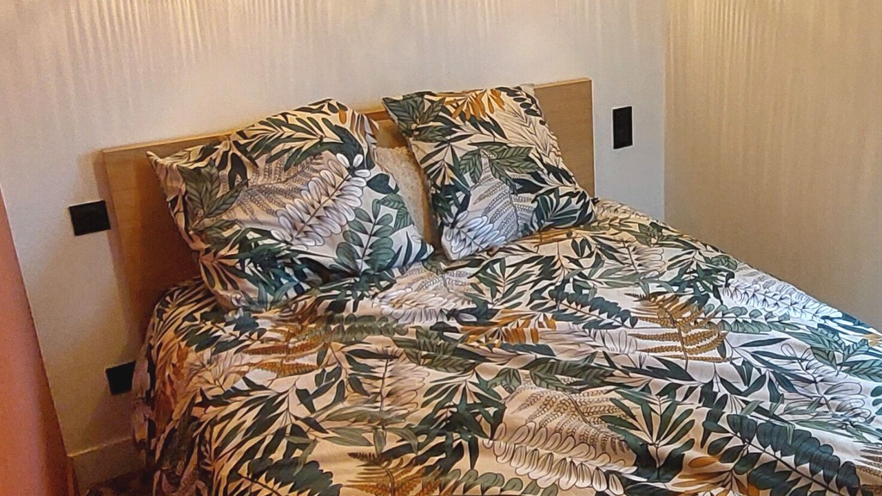 Photo of Bedroom in Orbec
