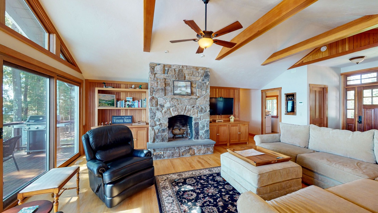 Photo of Livingroom in Moultonborough