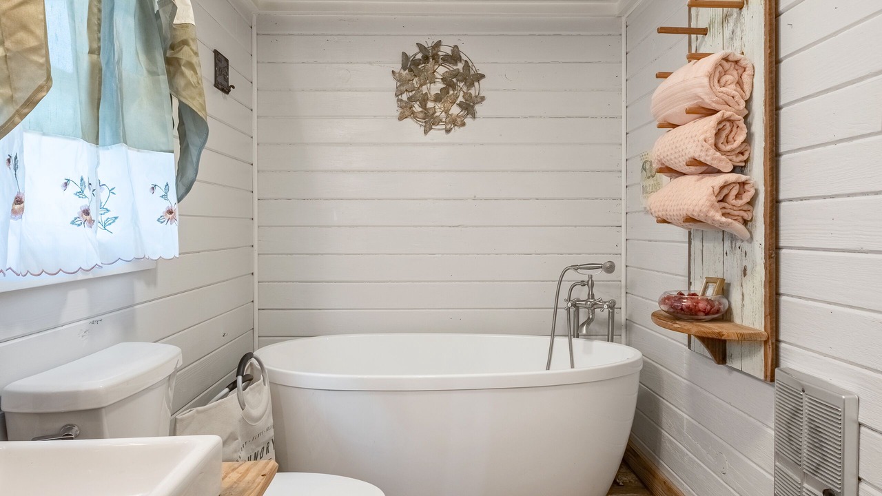 Photo of Bathroom in Carmine