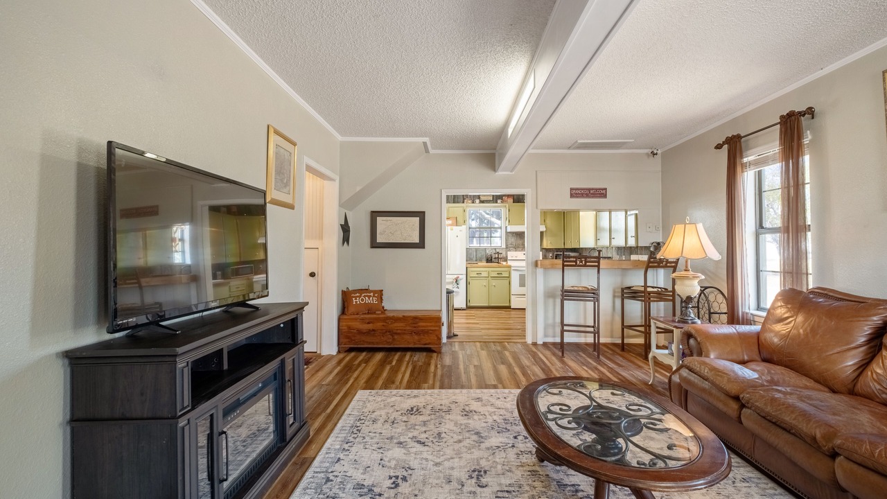 Photo of Livingroom in Carmine