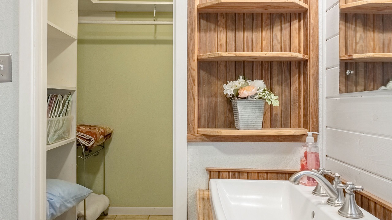 Photo of Bathroom in Carmine