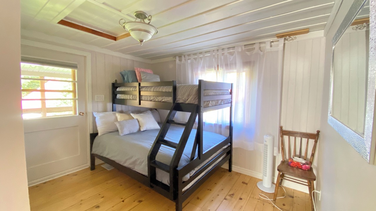 Photo of Bedroom in Saint-Gabriel-de-Valcartier