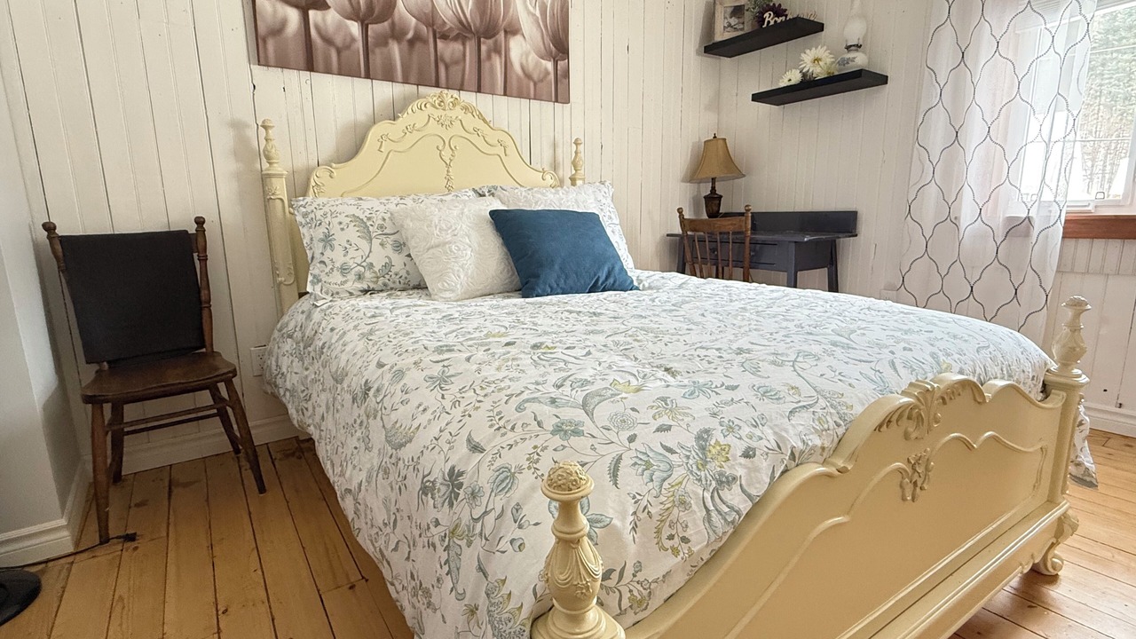 Photo of Bedroom in Saint-Gabriel-de-Valcartier