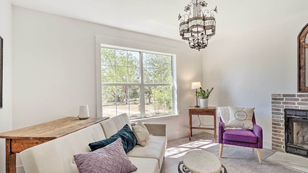 Photo of Livingroom in Salado