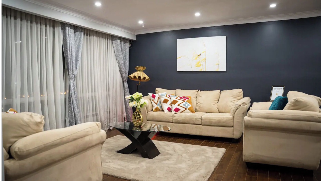 Photo of Livingroom in Milton