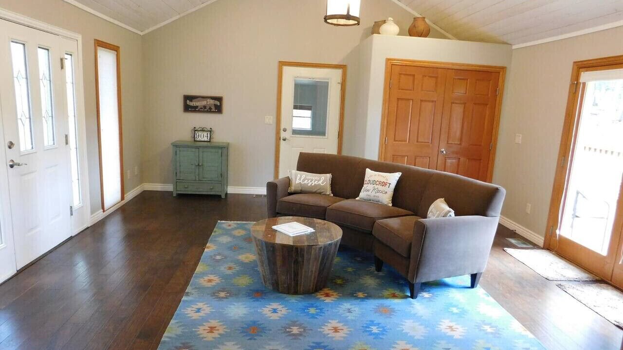 Photo of Livingroom in Cloudcroft