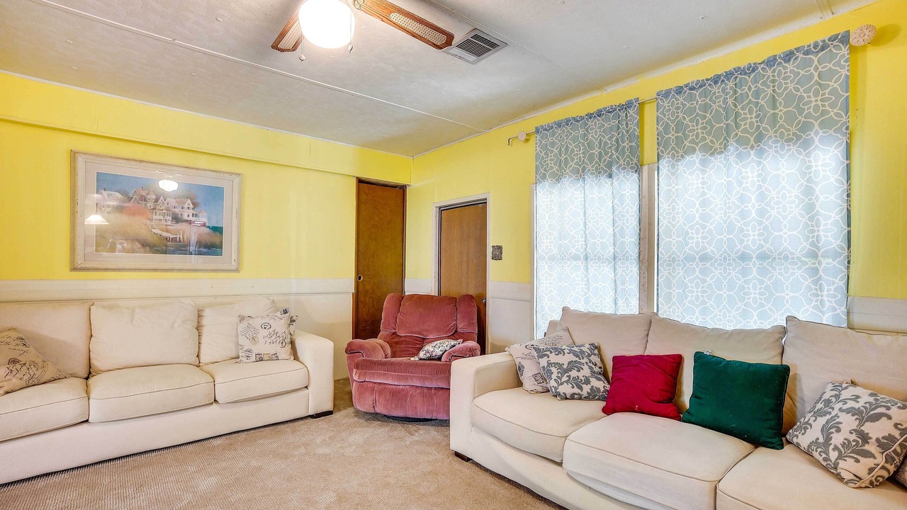 Photo of Livingroom in Trinity