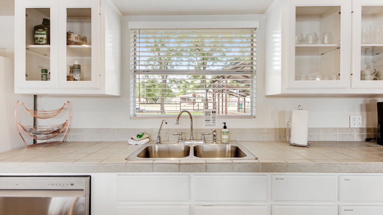 Photo of Kitchen in Buchanan Dam