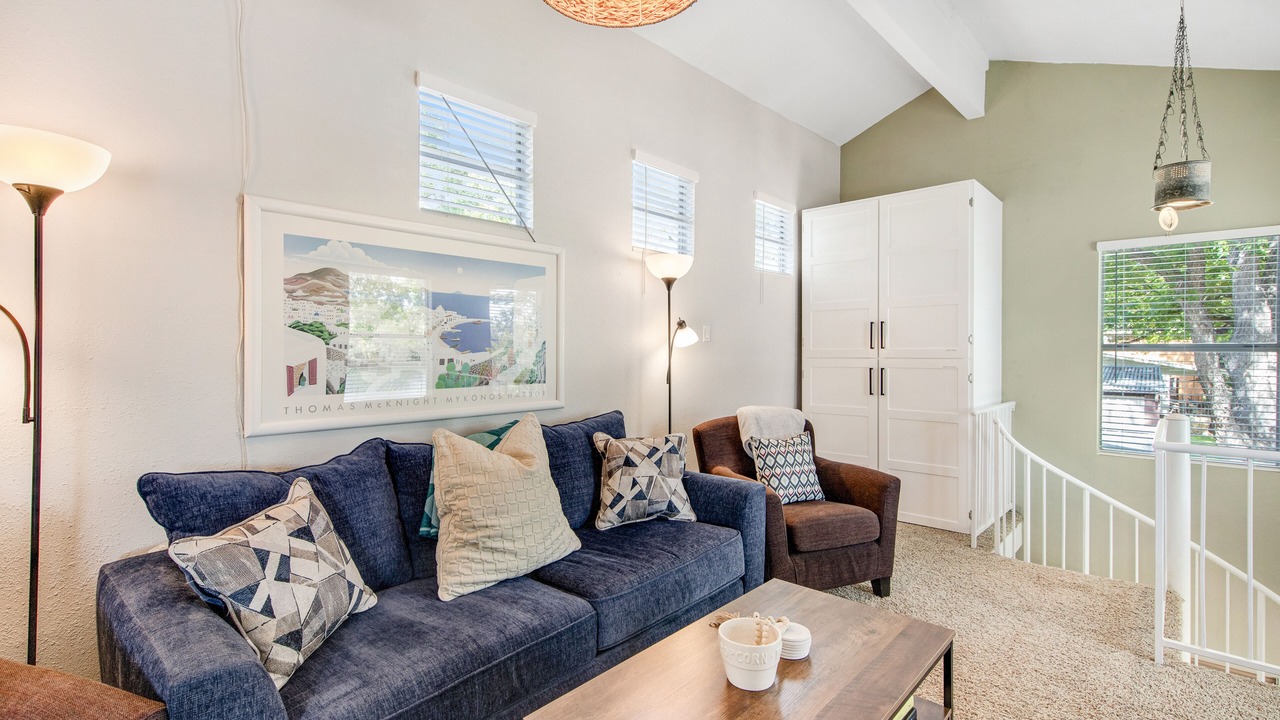 Photo of Livingroom in Buchanan Dam