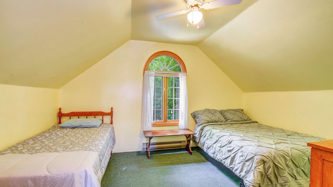 Photo of Bedroom in Marmora and Lake