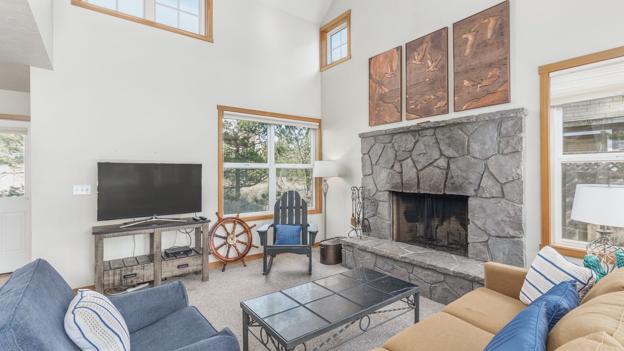 Photo of Livingroom in Shorepine Village