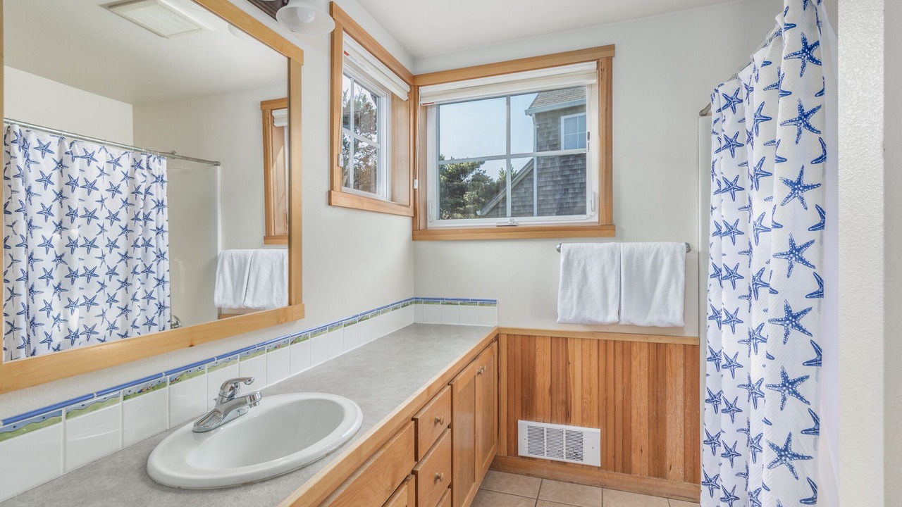 Photo of Bathroom in Shorepine Village