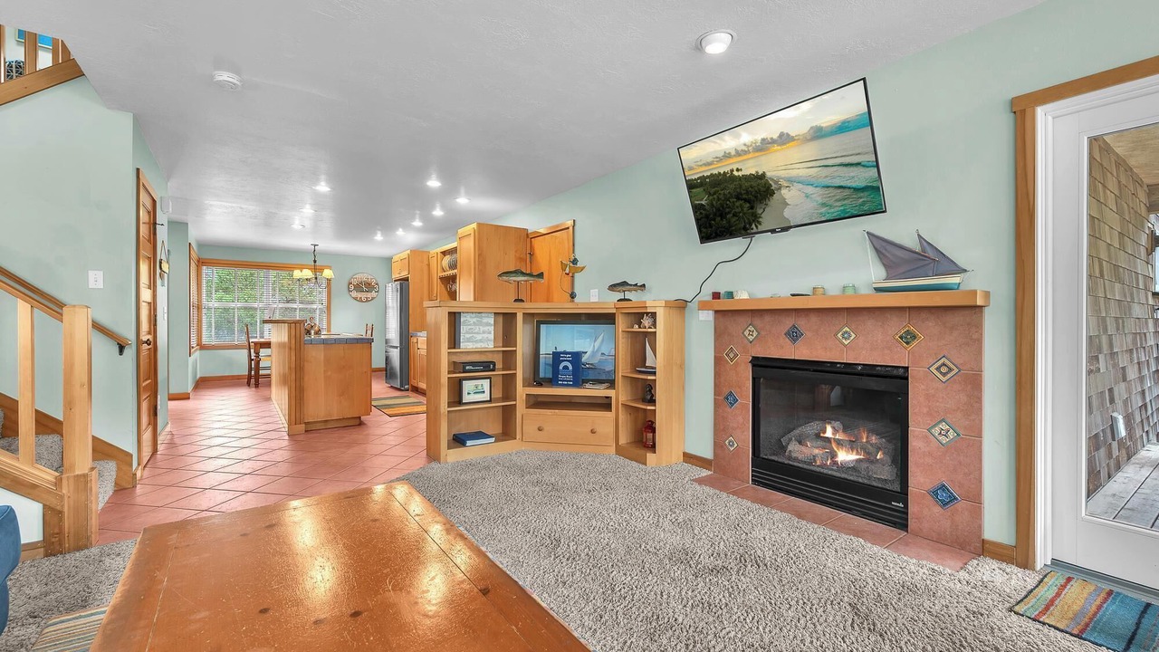 Photo of Livingroom in Shorepine Village