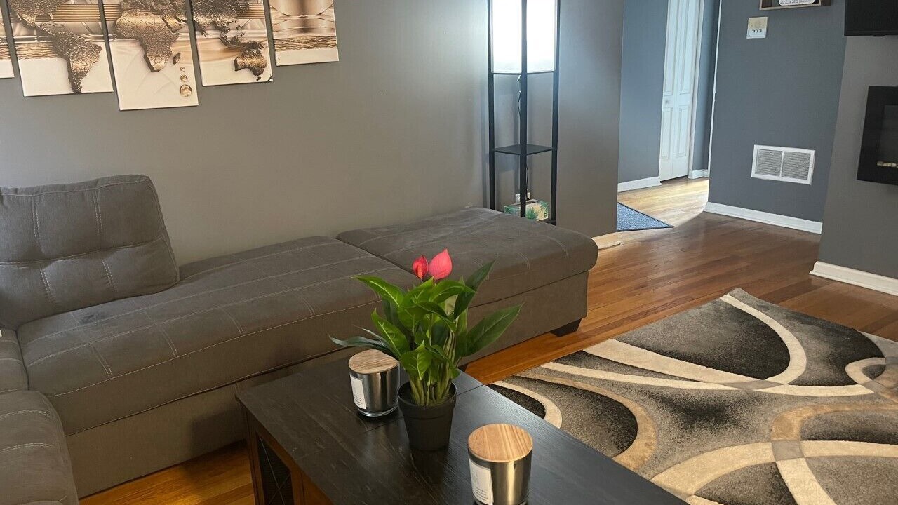 Photo of Livingroom in Kenwood
