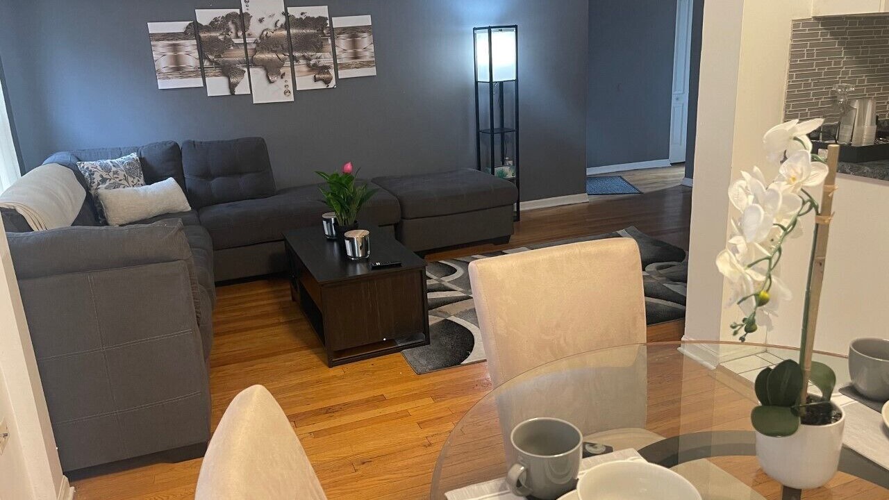 Photo of Livingroom in Kenwood