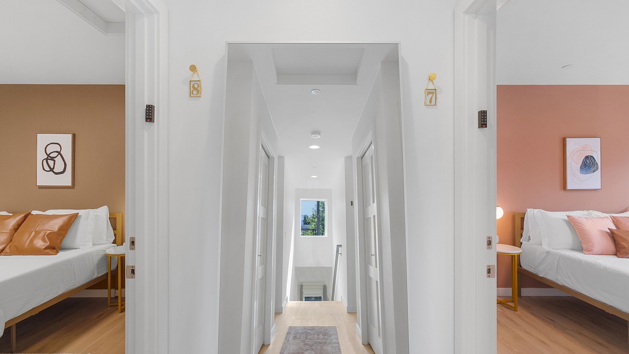 Photo of Bedroom in Minor