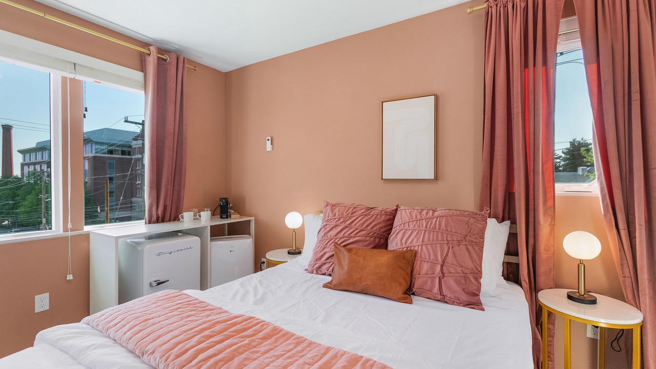 Photo of Bedroom in Minor