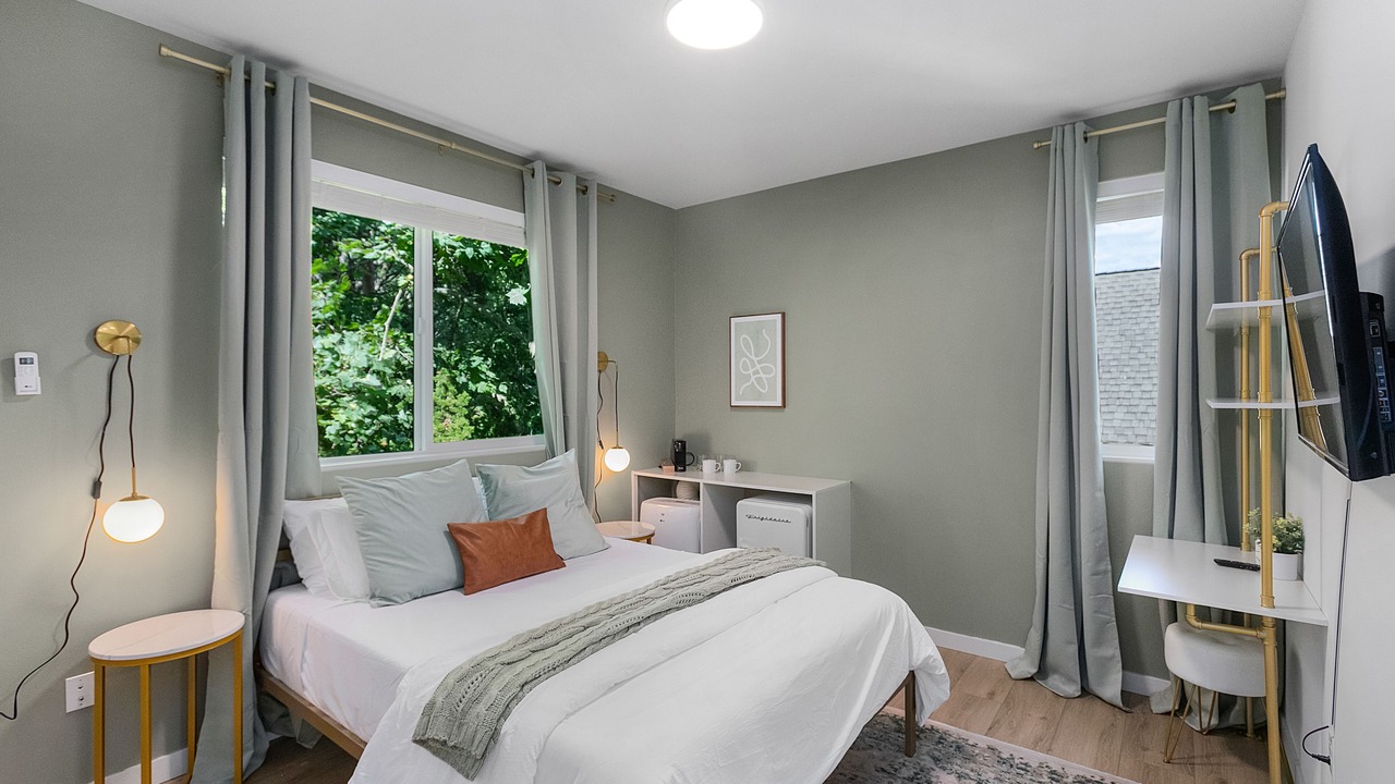 Photo of Bedroom in Minor