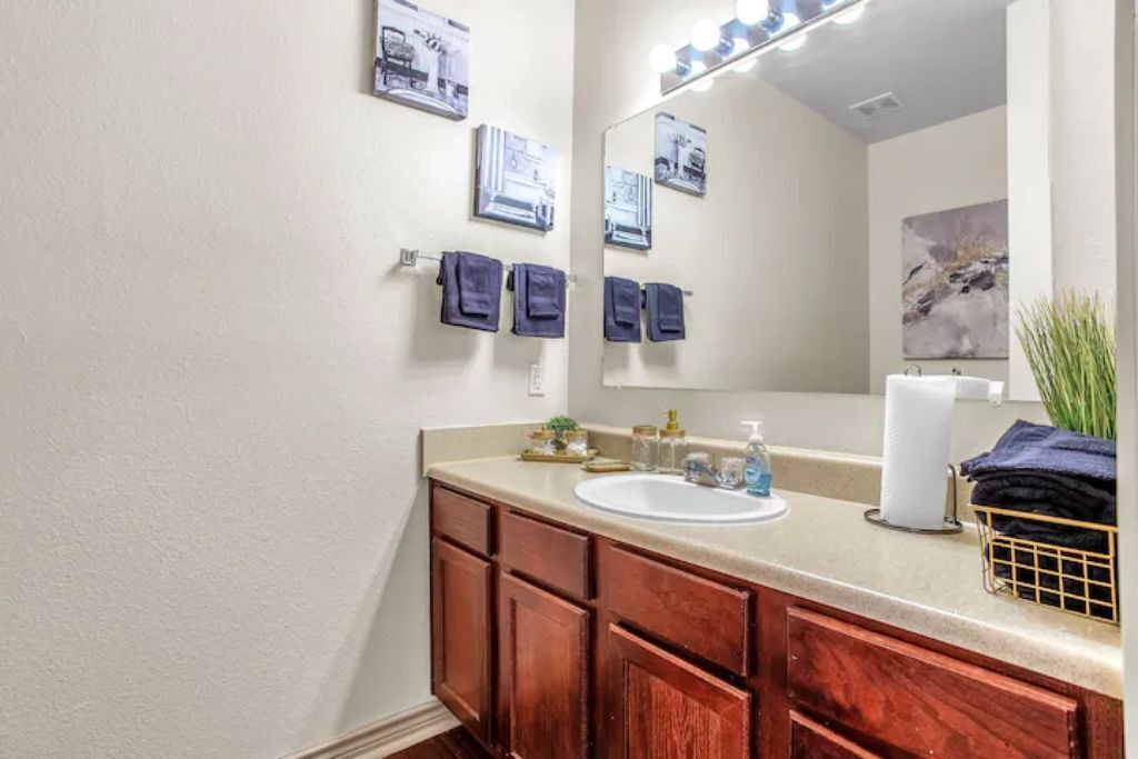 Photo of Bathroom in Downtown Oklahoma City