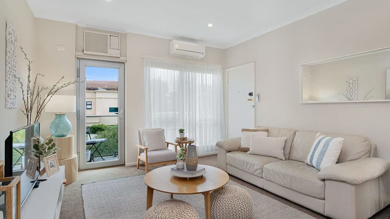 Photo of Livingroom in Glenelg South