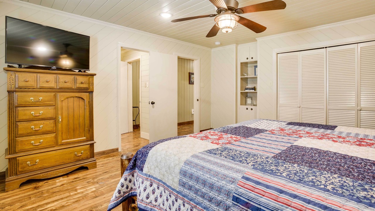 Photo of Bedroom in Theriot