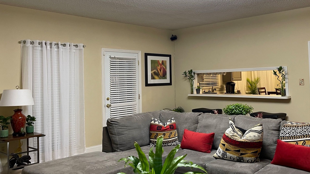 Photo of Livingroom in Jamestown