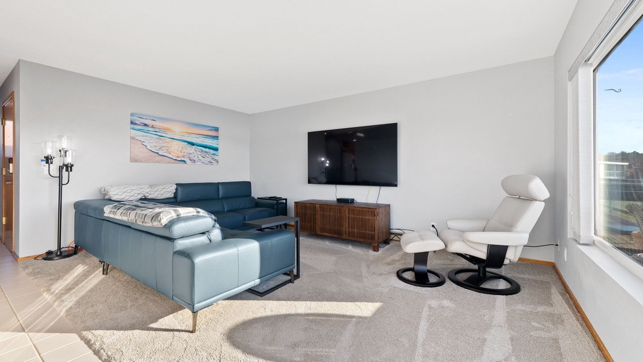 Photo of Livingroom in Oak Harbor