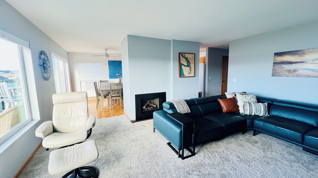 Photo of Livingroom in Oak Harbor