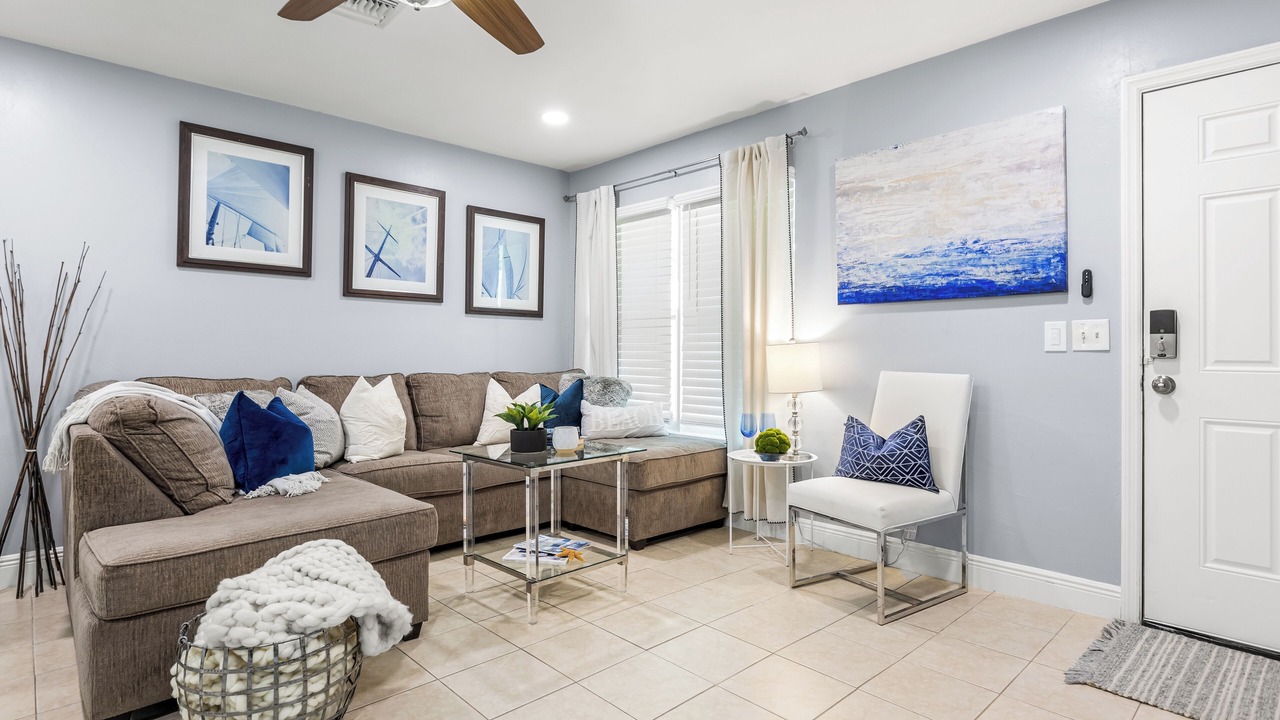 Photo of Livingroom in East Naples