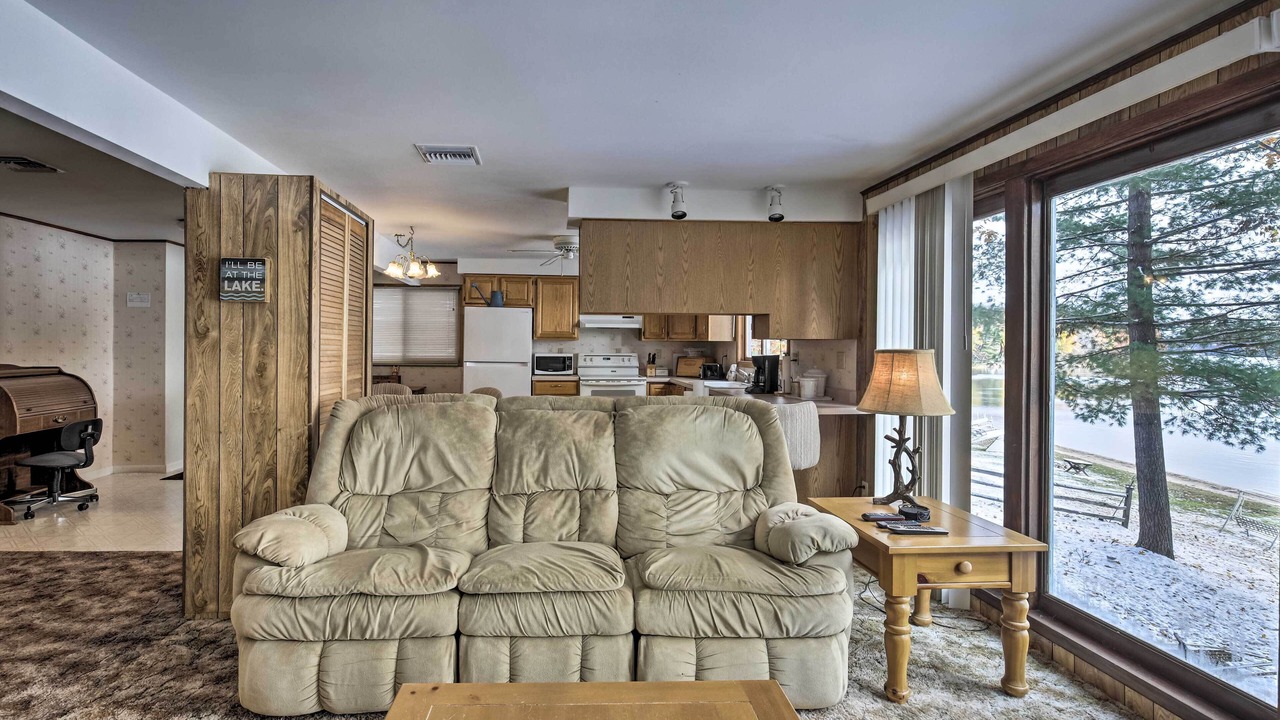 Photo of Livingroom in Eagle River