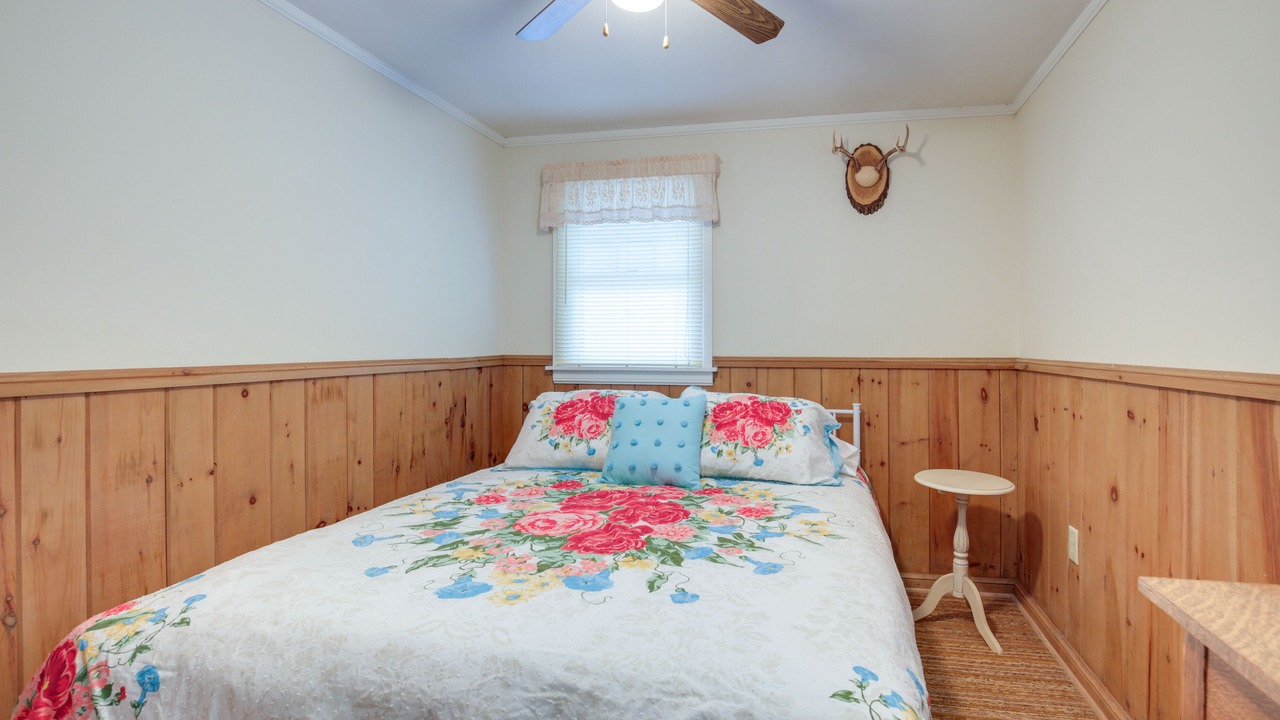 Photo of Bedroom in Eagle River