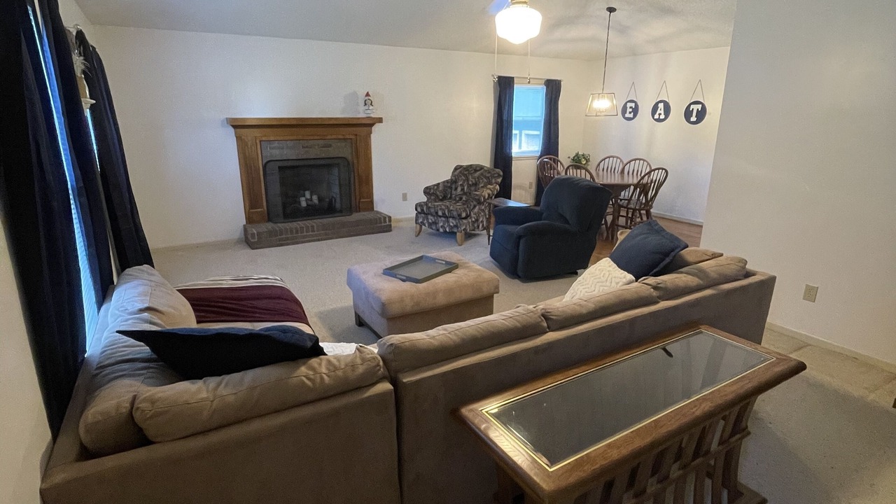 Photo of Livingroom in Huntersville