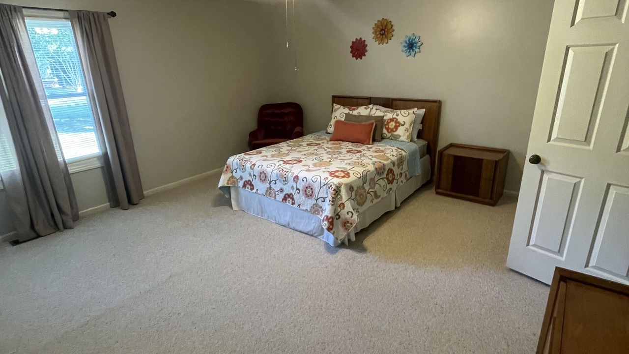 Photo of Bedroom in Huntersville