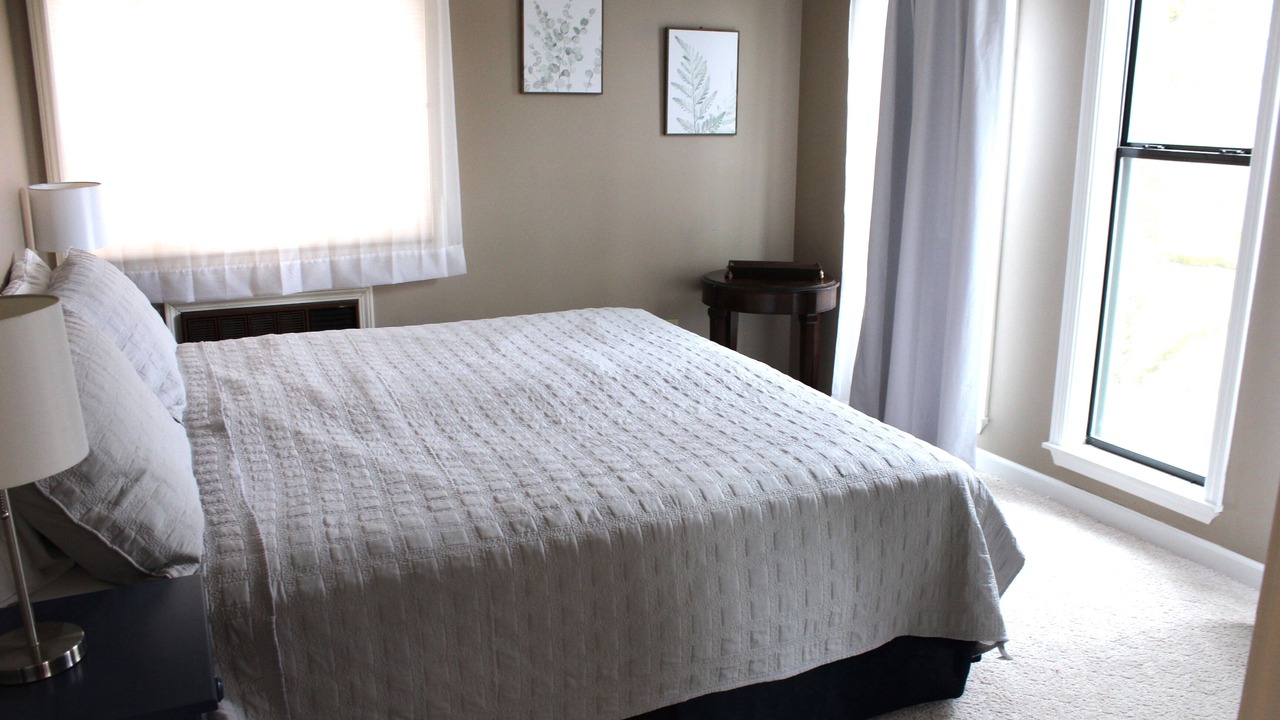 Photo of Bedroom in Counce