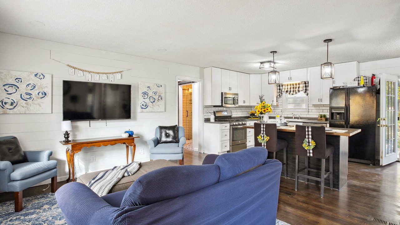 Photo of Bedroom in Waldron