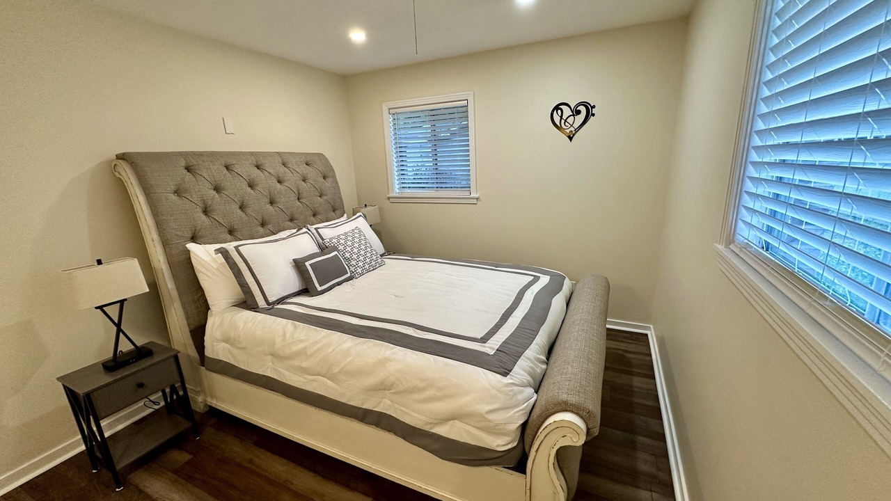 Photo of Bedroom in Tougaloo