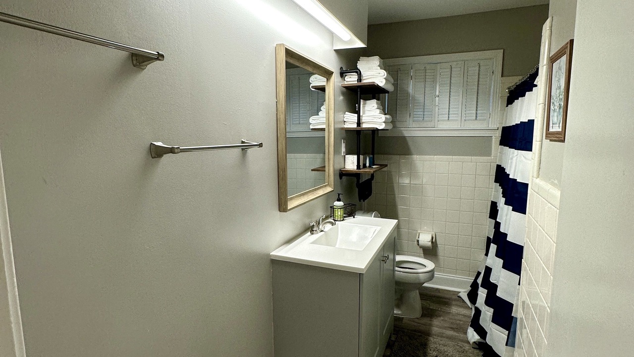 Photo of Bathroom in Tougaloo