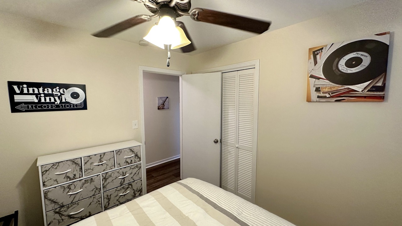 Photo of Bedroom in Tougaloo