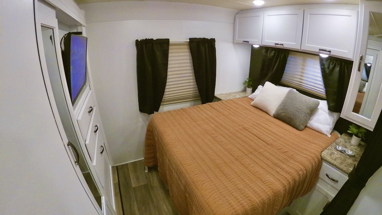 Photo of Bedroom in Hendersonville
